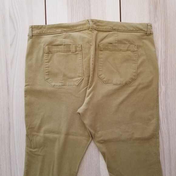 Old Navy Pixie Cropped Length Pants | Size 18 - Picture 4 of 7